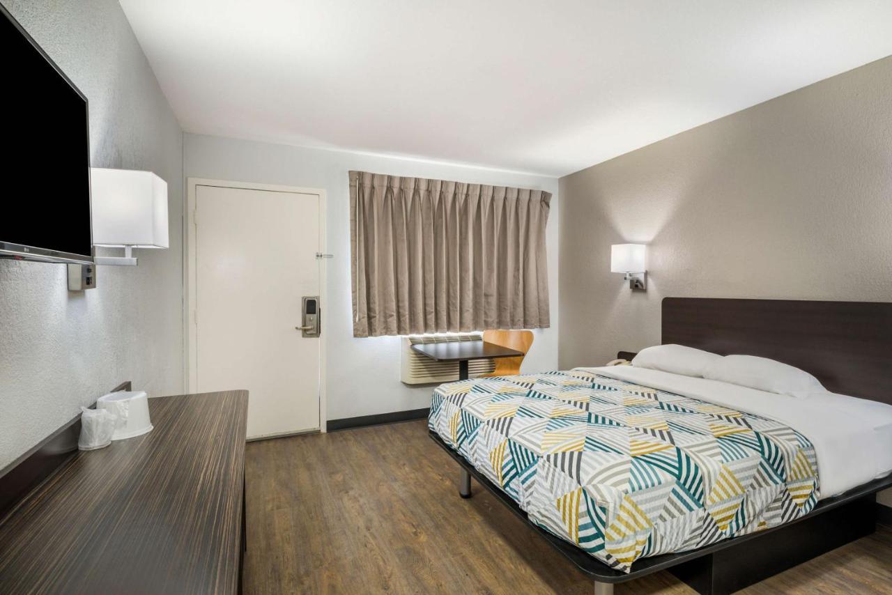 Motel 6-Sandston, Va - Richmond, Va Экстерьер фото