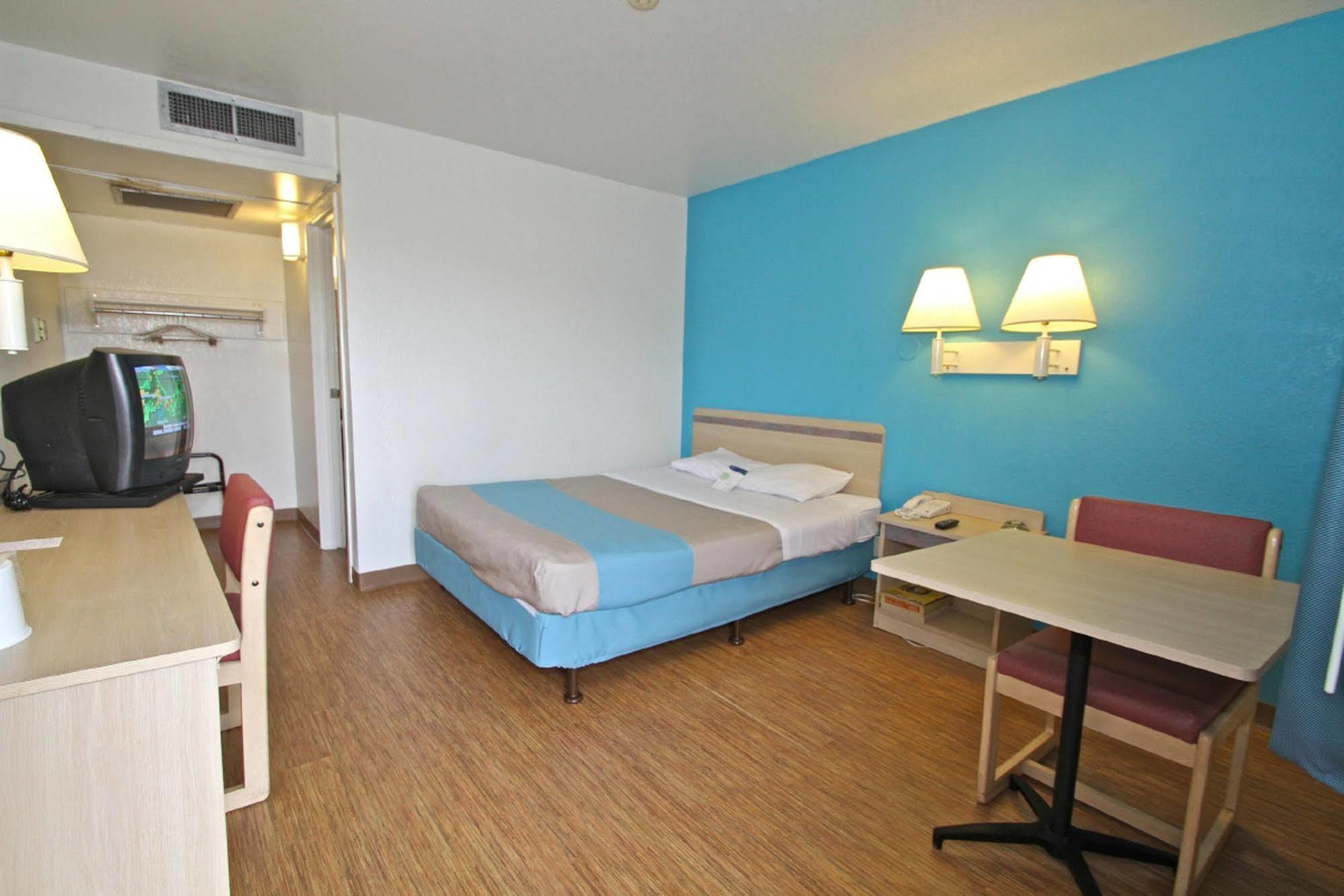 Motel 6-Sandston, Va - Richmond, Va Экстерьер фото