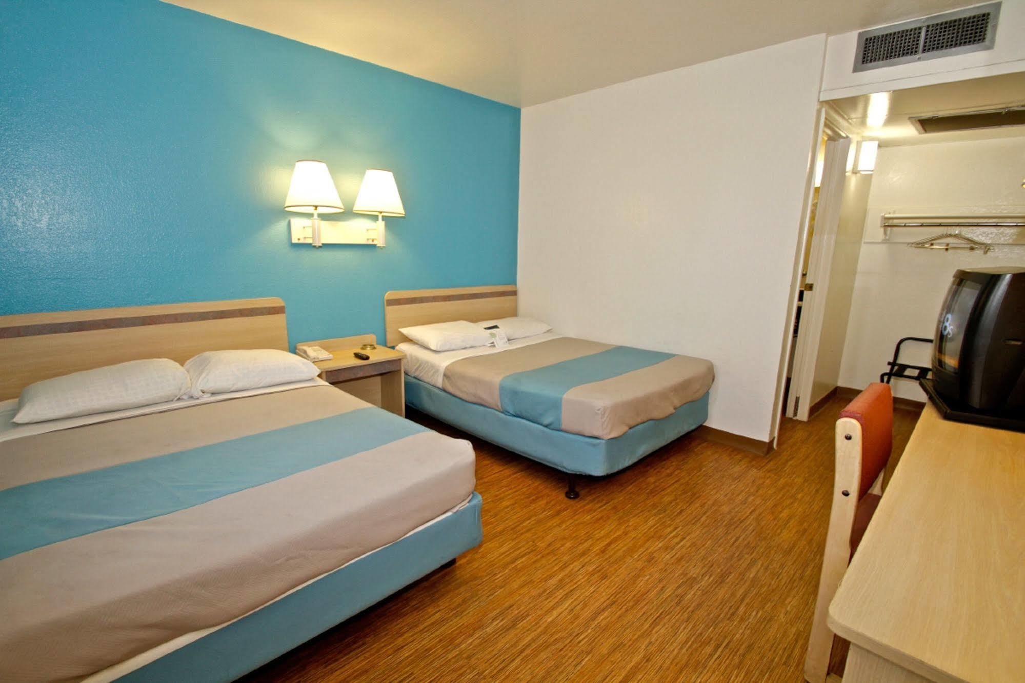 Motel 6-Sandston, Va - Richmond, Va Экстерьер фото